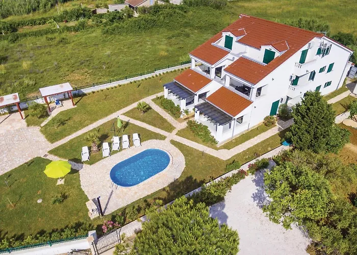 Three-bedroom In Privlaka (Zadar)