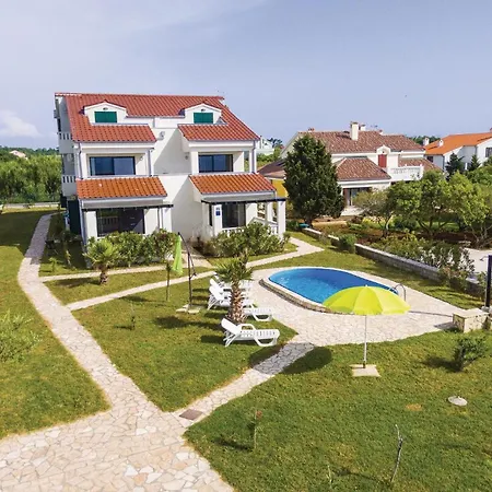 Three-bedroom In Privlaka (Zadar)