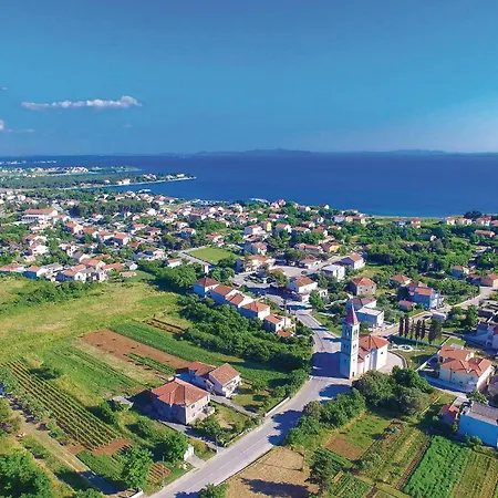 Three-bedroom In Privlaka (Zadar)